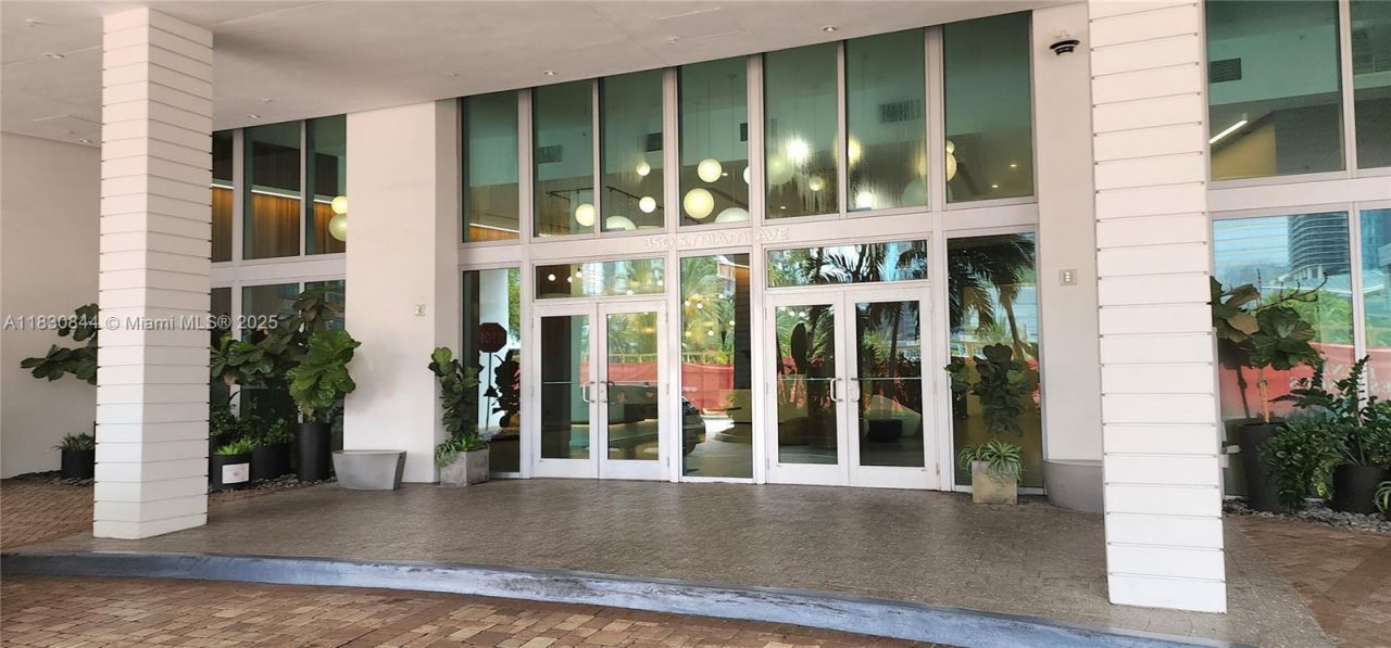 350 S Miami Ave, Unit 3214, Miami, FL 33130 Photo
