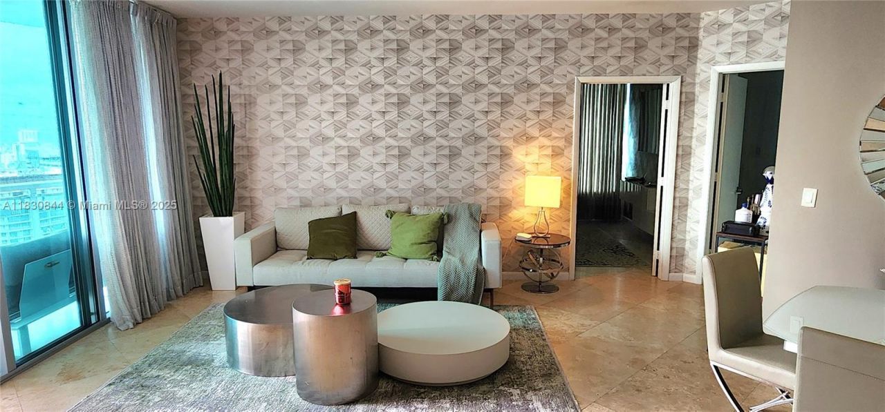 350 S Miami Ave, Unit 3214, Miami, FL 33130 Photo