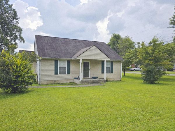 `407 W 3rd Street, Jasper, TN 37347