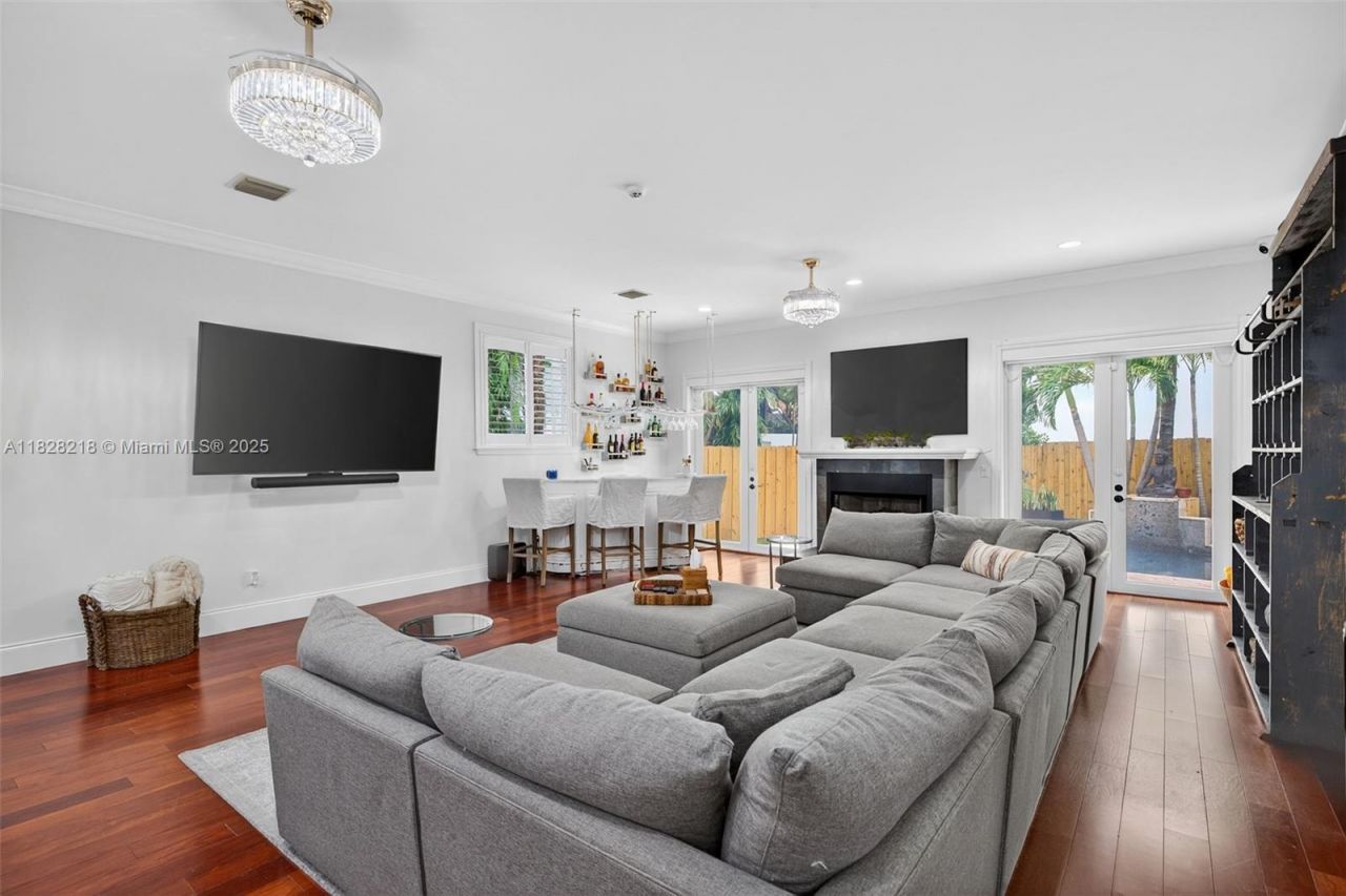 1404 SE 9th St, Fort Lauderdale, FL 33316 Photo