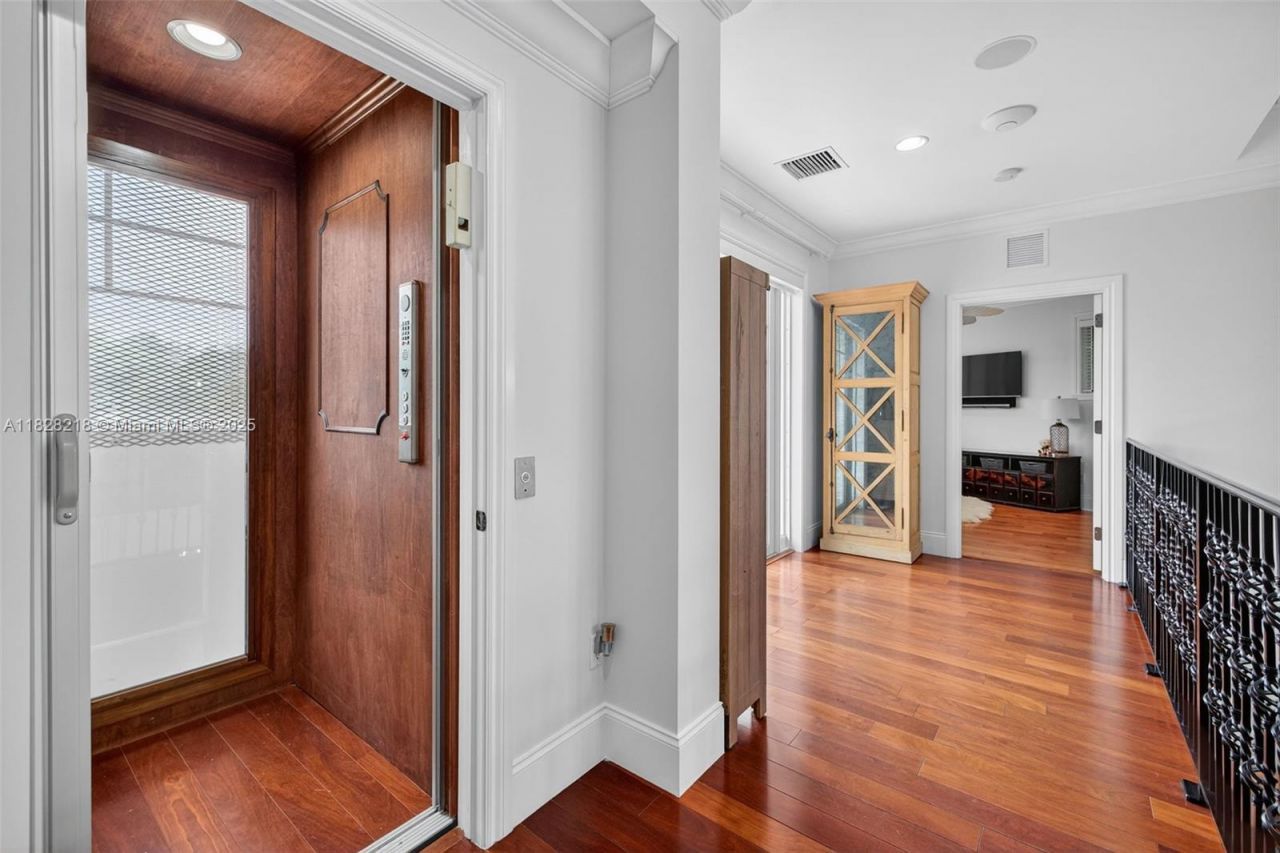 1404 SE 9th St, Fort Lauderdale, FL 33316 Photo