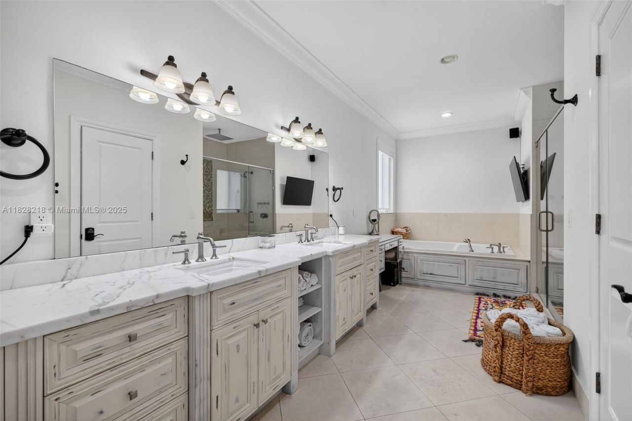 1404 SE 9th St, Fort Lauderdale, FL 33316 Photo