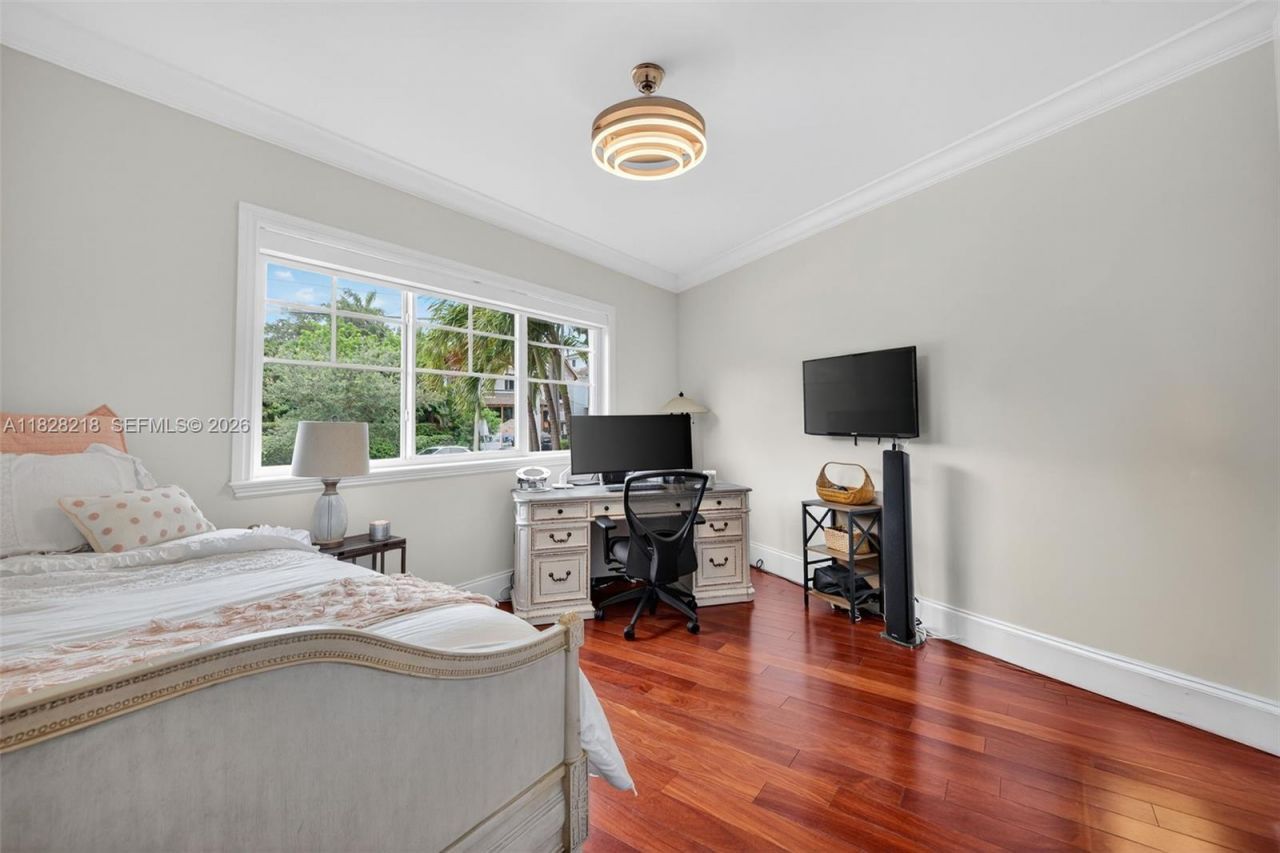 1404 SE 9th St, Fort Lauderdale, FL 33316 Photo