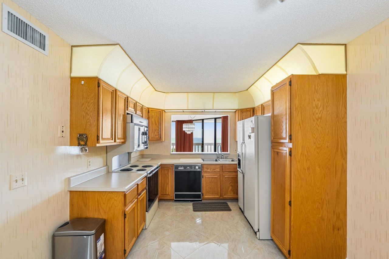 9960 S Ocean Drive, Unit 705, Jensen Beach, FL 34957 Photo