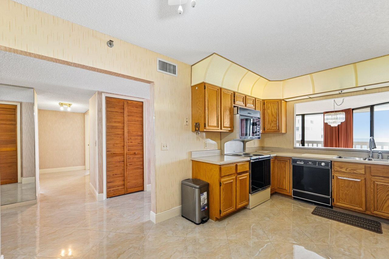 9960 S Ocean Drive, Unit 705, Jensen Beach, FL 34957 Photo