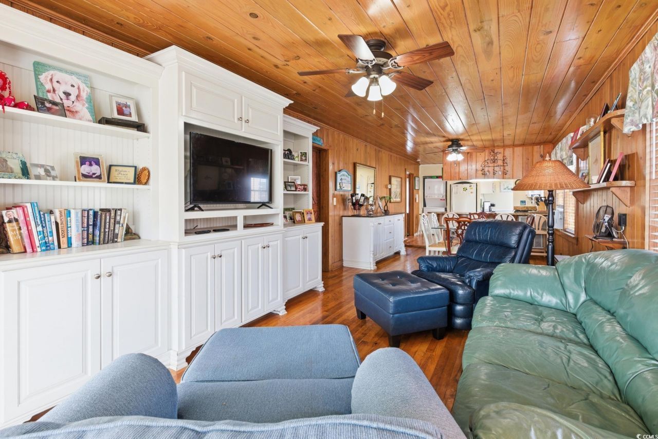 710 S Waccamaw Dr. Photo 4