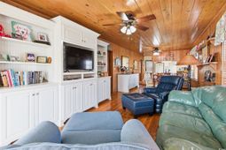 710 S Waccamaw Dr. photo 4