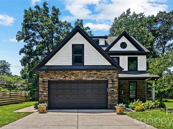 5511 Milhaven Lane, Charlotte, NC 28269