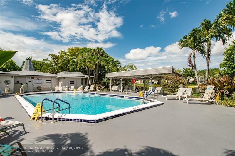 5003 NW 35th Street, Unit 503, Lauderdale Lakes, FL 33319 Photo