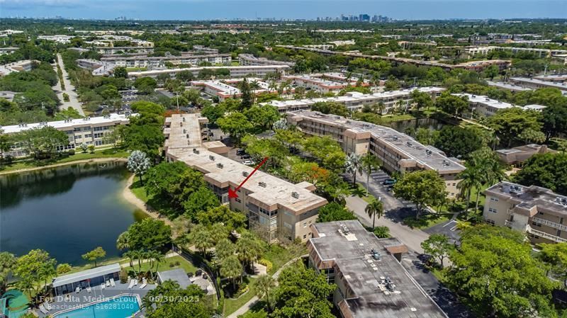 5003 NW 35th Street, Unit 503, Lauderdale Lakes, FL 33319 Photo