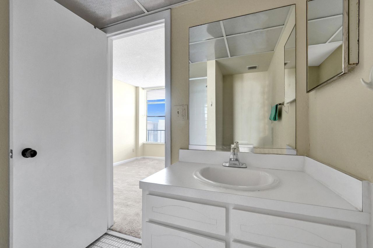 12 Royal Palm Way, Unit 6020, Boca Raton, FL 33432 Photo