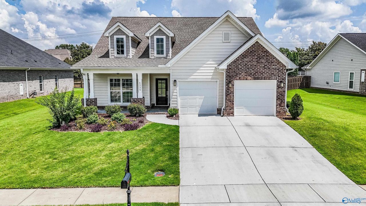 4335 Willow Bend Lane SE Owens Cross Roads, AL 35763