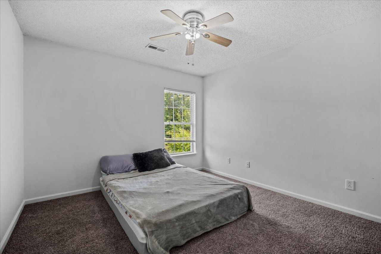 406 Brookfield Lane Photo 26