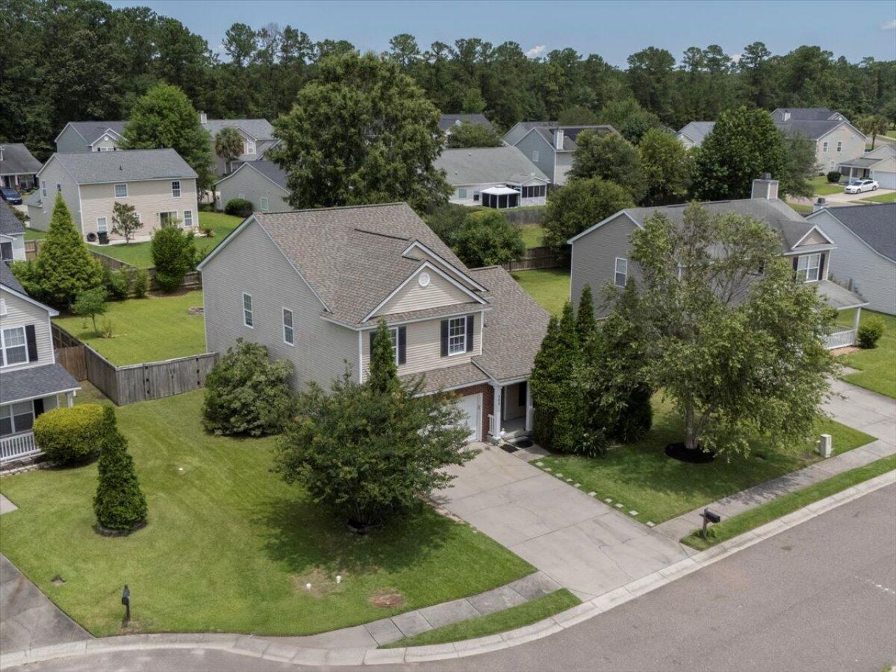 406 Brookfield Lane Photo 36