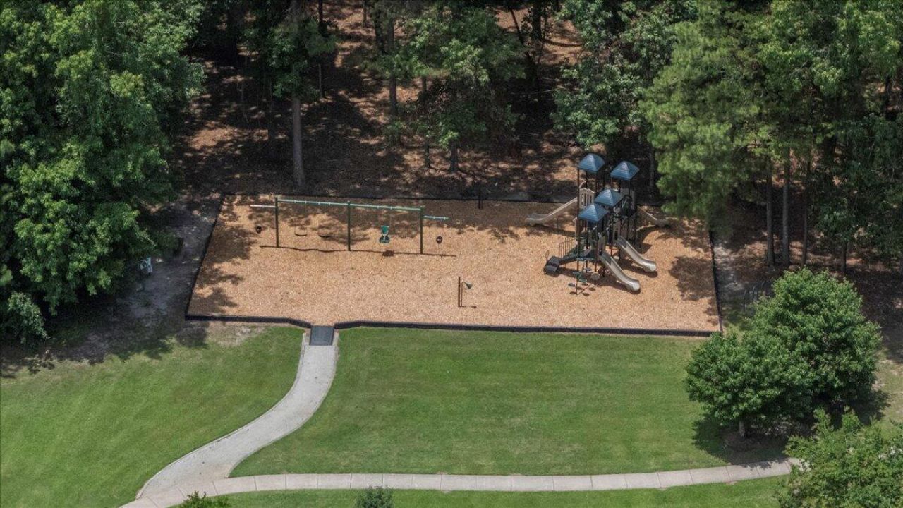 406 Brookfield Lane Photo 48
