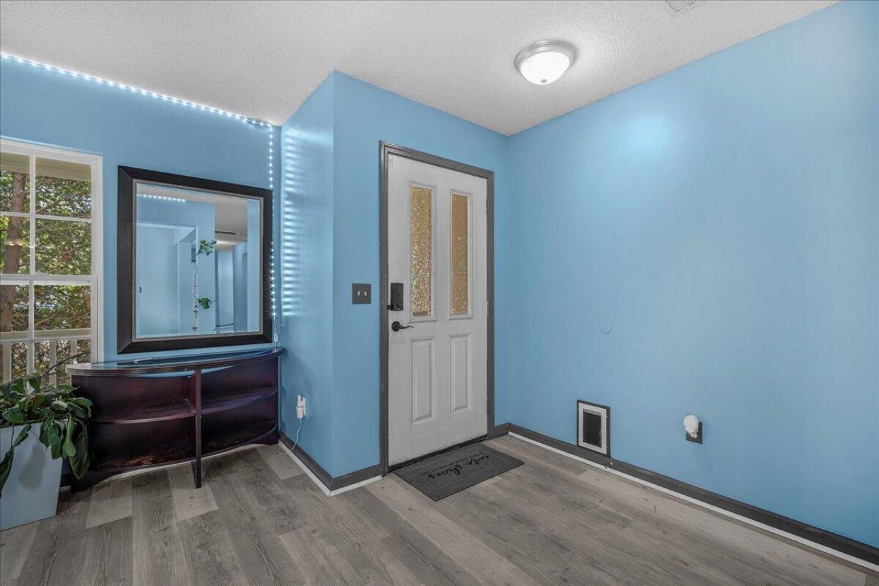 406 Brookfield Lane Photo 6