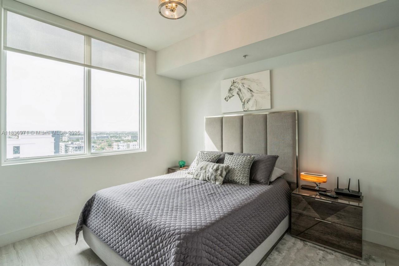 315 NE 3rd Ave, Unit 1602, Fort Lauderdale, FL 33301 Photo