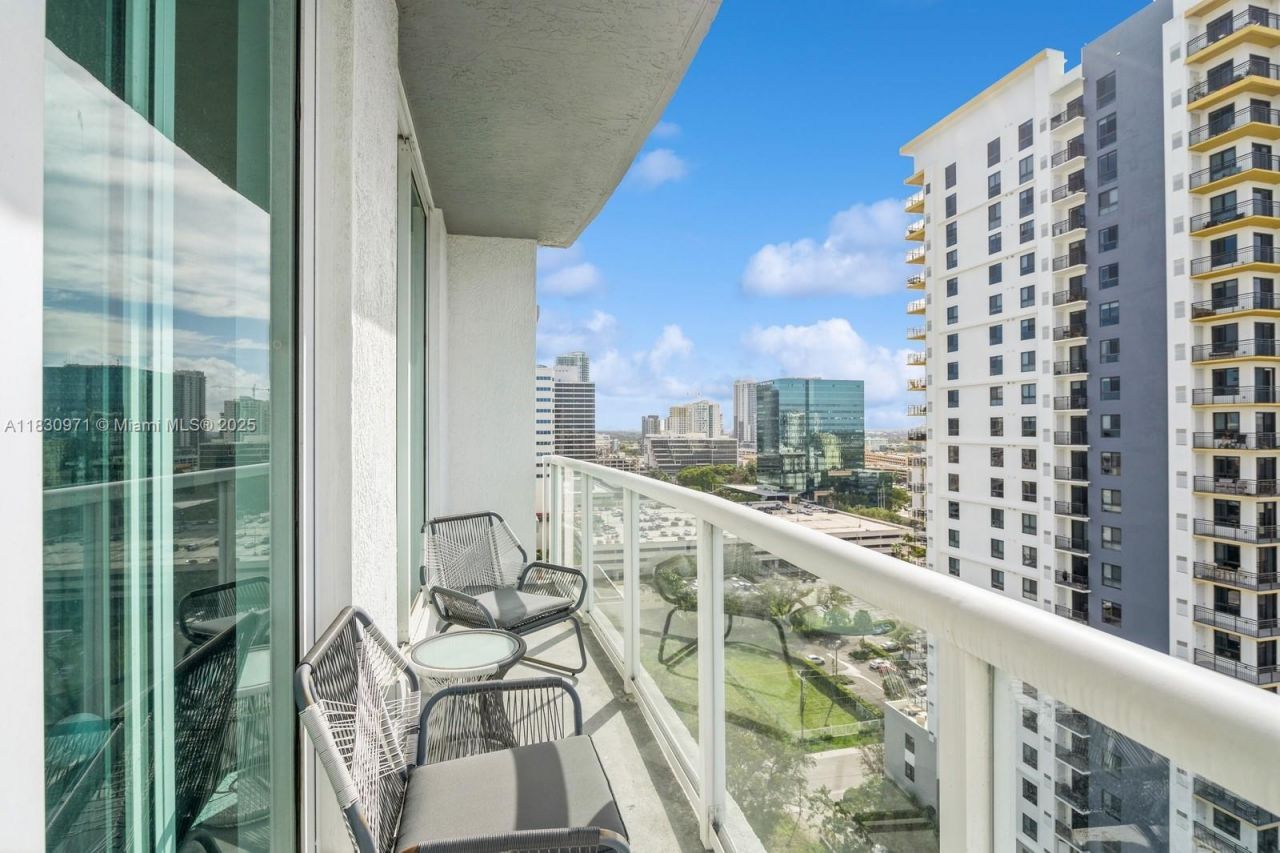 315 NE 3rd Ave, Unit 1602, Fort Lauderdale, FL 33301 Photo