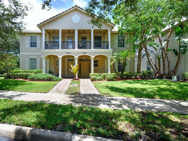 8071 Murano Circle, Palm Beach Gardens, FL 33418