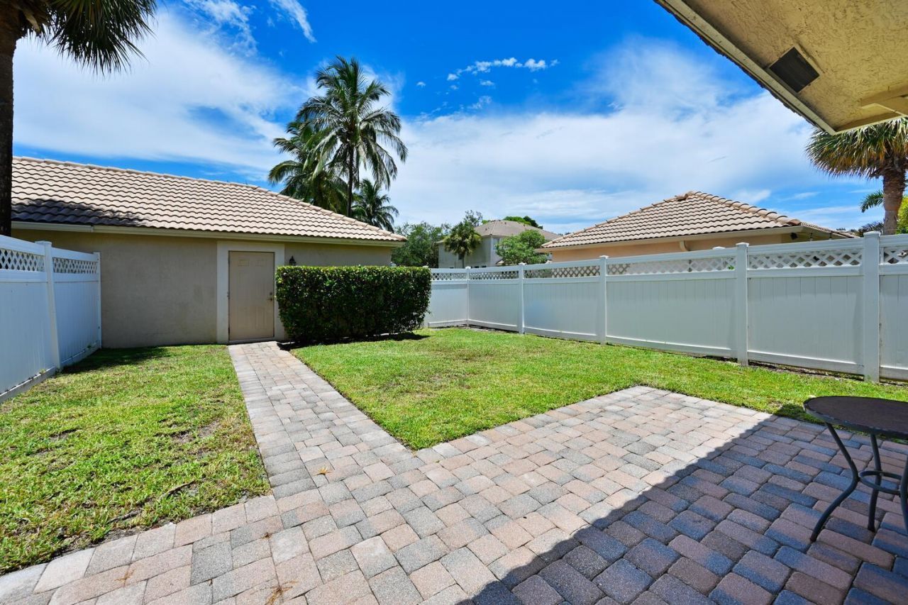 8071 Murano Circle, Palm Beach Gardens, FL 33418 Photo