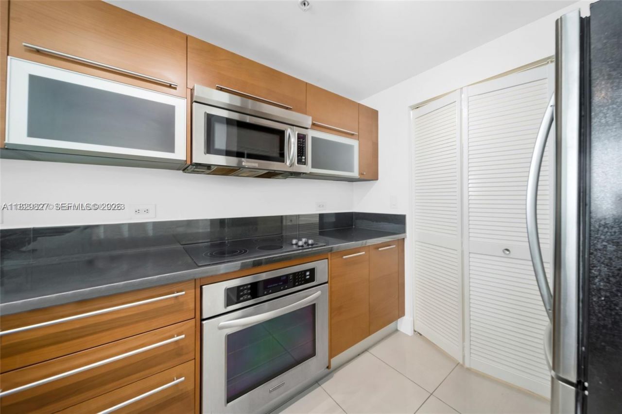 244 Biscayne Blvd, Unit 3704, Miami, FL 33132 Photo