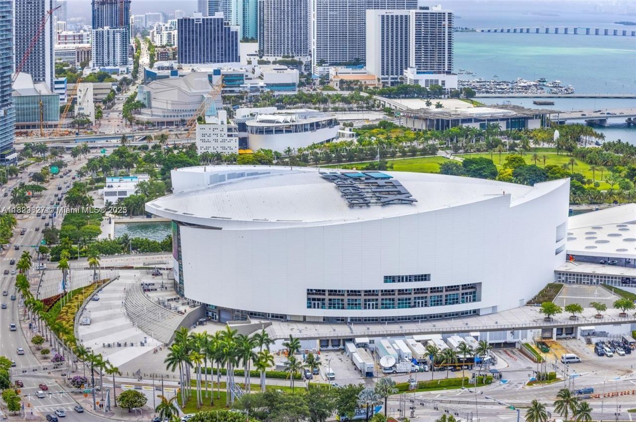 244 Biscayne Blvd, Unit 3704, Miami, FL 33132 Photo