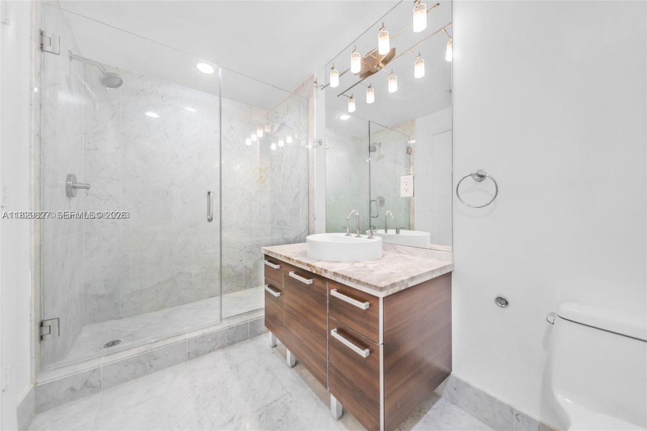 244 Biscayne Blvd, Unit 3704, Miami, FL 33132 Photo