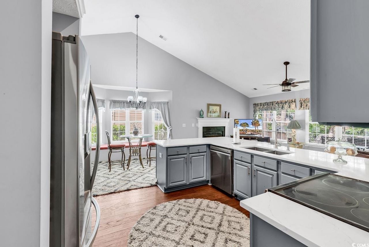 2818 Sanctuary Blvd. Photo 10