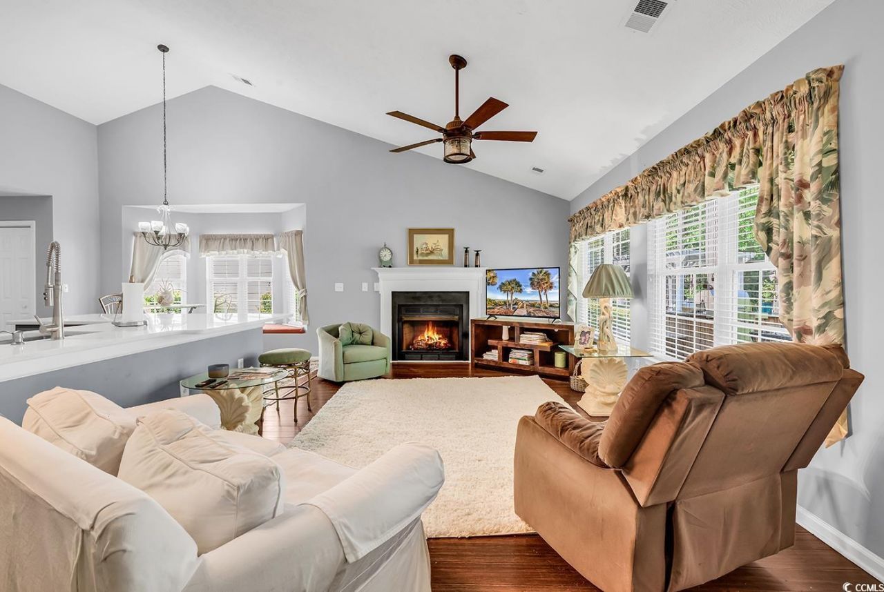 2818 Sanctuary Blvd. Photo 15