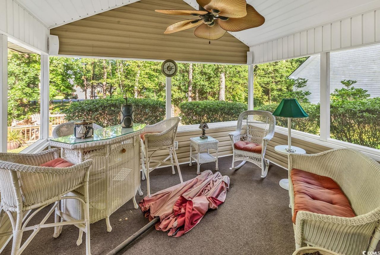 2818 Sanctuary Blvd. Photo 31