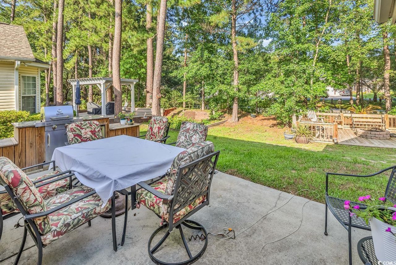 2818 Sanctuary Blvd. Photo 32