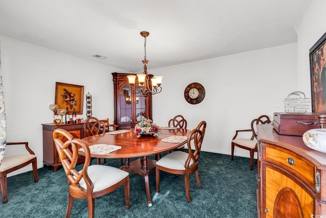 2818 Sanctuary Blvd. Photo 5