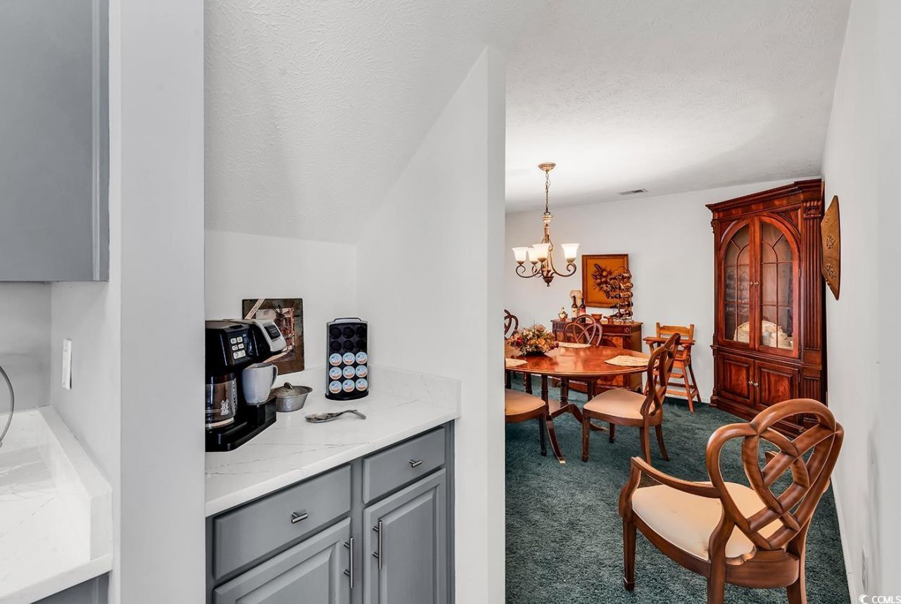 2818 Sanctuary Blvd. Photo 6