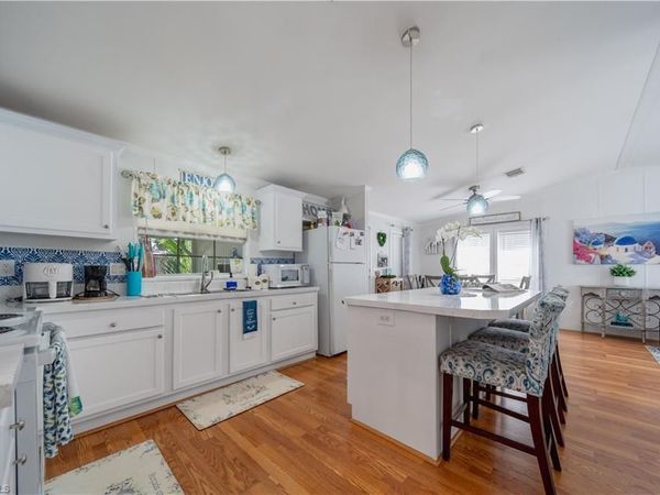 433 Riviera BLVD W, NAPLES, FL 34112