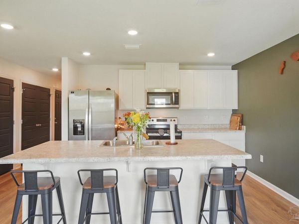 6077 Secretariat Way, Pensacola, FL 32526