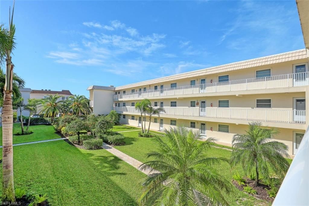 3150 Binnacle Dr, Unit 217, Naples, FL 34103 Photo