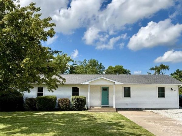 802 W Main Street, La Harpe, IL 61450