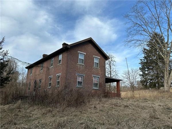 286 Dally Road, Coal Center, PA 15423