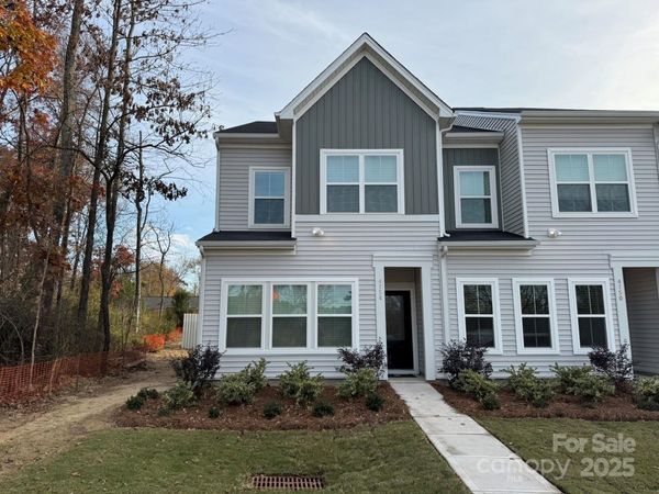 4754 Lakeview Road N, Unit 19, Charlotte, NC 28216