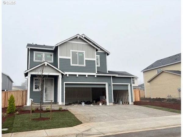 1555 N Young ST, Lafayette, OR 97127