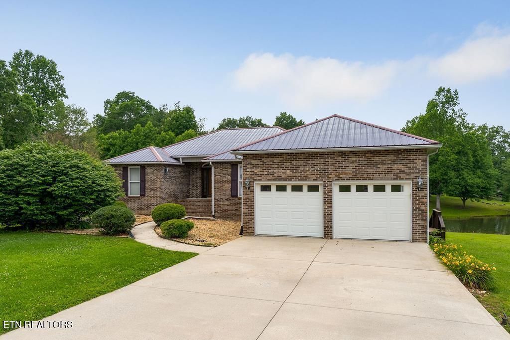 296 Idlewild Drive, Sparta, TN 38583 Main Photo