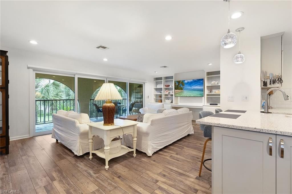 3360 10th St N, Unit 1210, Naples, FL 34103 Photo