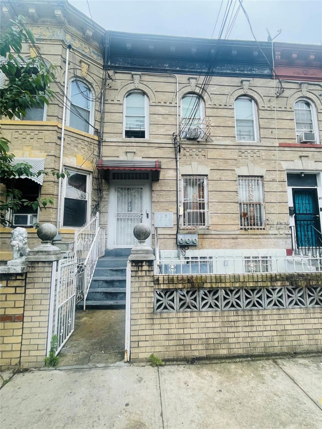 369 Berriman Street, Brooklyn, NY 11208 Main Photo