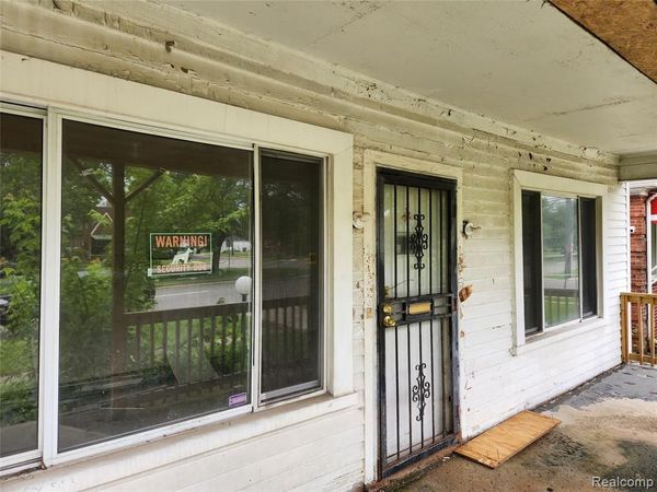 9722 E Outer Drive, Detroit, MI 48213