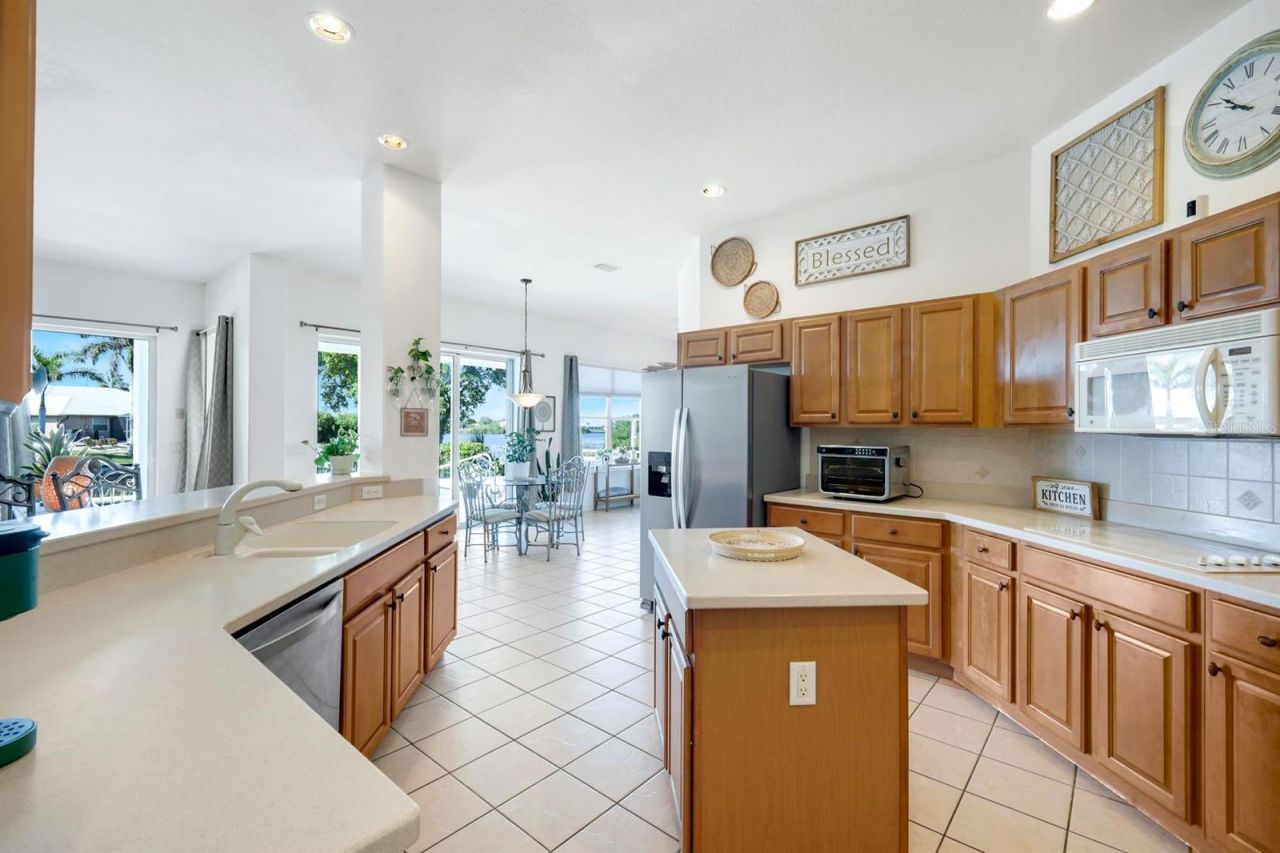 1206 NW 18th Terrace, Cape Coral, FL 33993 Photo