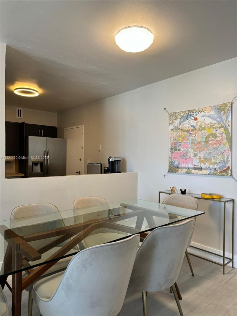 5700 Collins Ave, Unit 3C, Miami Beach, FL 33140 Photo