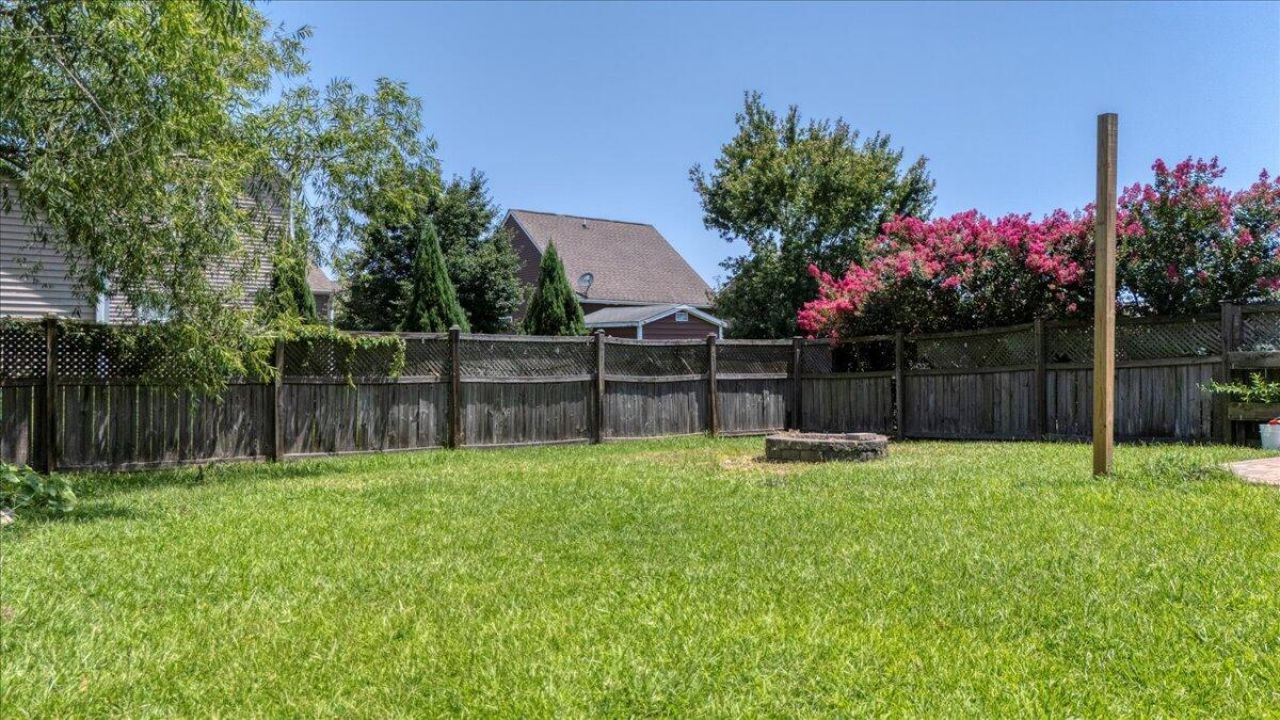 112 Worthington Drive Photo 35
