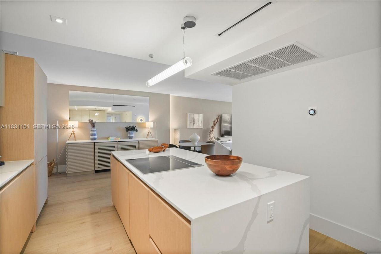 2301 Collins Ave, Unit 407, Miami Beach, FL 33139 Photo