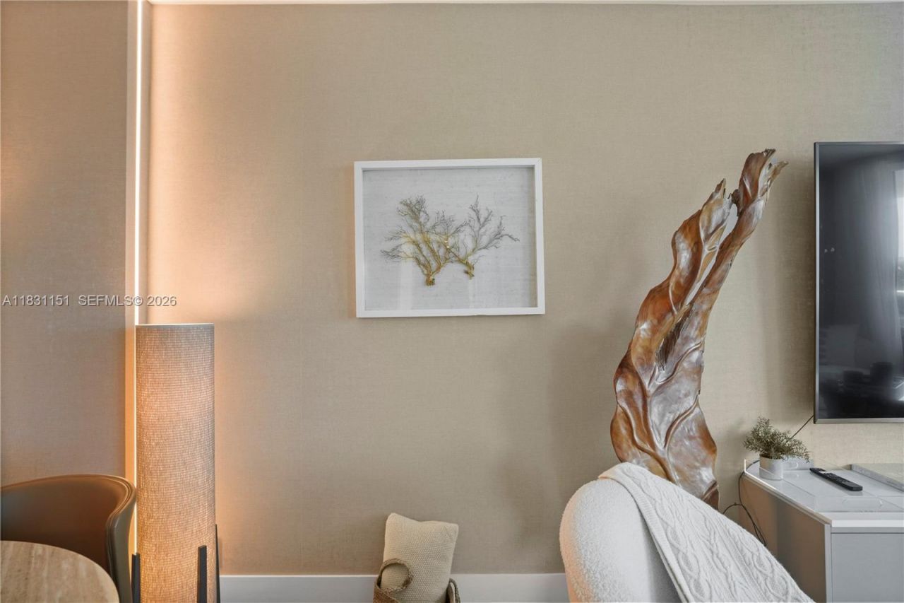 2301 Collins Ave, Unit 407, Miami Beach, FL 33139 Photo