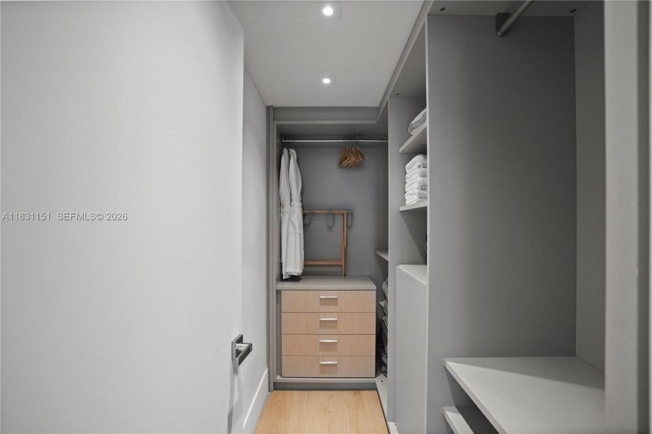 2301 Collins Ave, Unit 407, Miami Beach, FL 33139 Photo